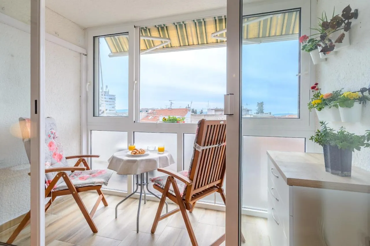 Apartments With Wifi Split - 11660